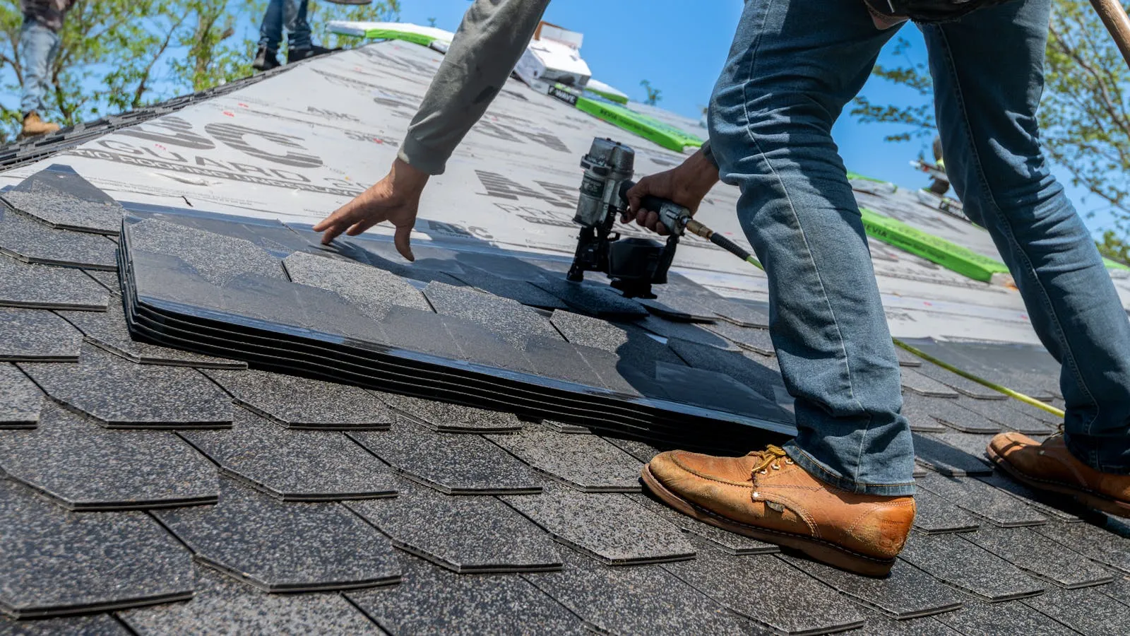 Roofing businesses using SMBcrm